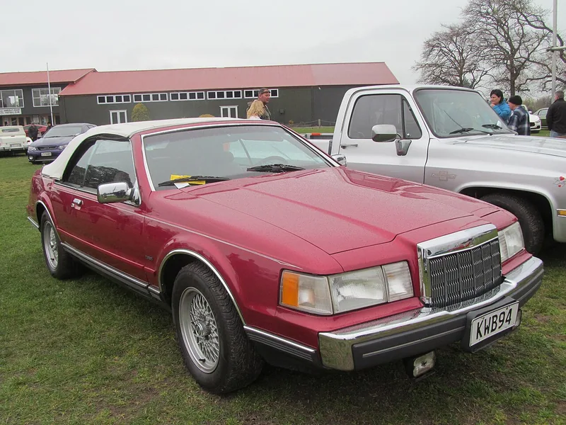 Lincoln Mark VII